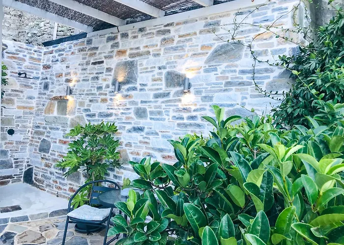 Genevieve Sea House - By The Sea ....on The Beach. * Agioi Saranta